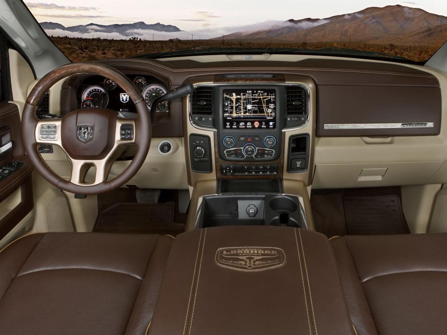  Dodge Ram 3500 Laramie Longhorn Crew Cab 2012 года  (фото 17 из 18)